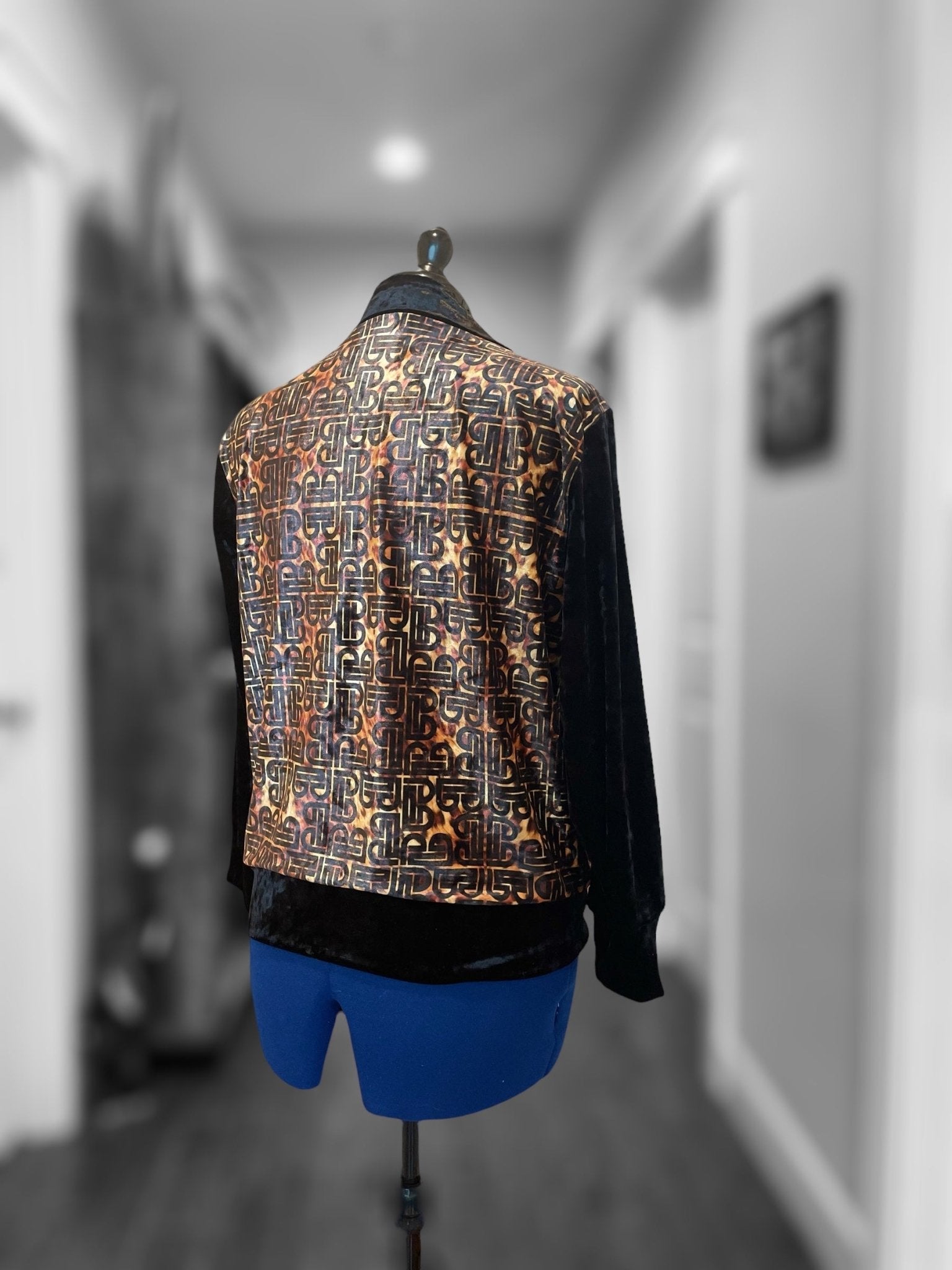 V neck sweater - BISHIKWABO  Sweater BISHIKWABO  V neck sweater