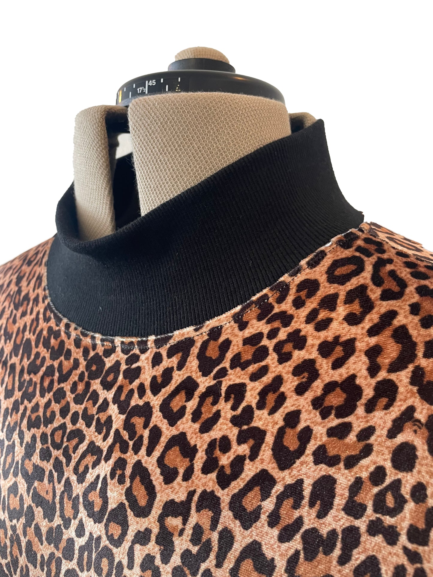 Anyoto Leopard print Sweater