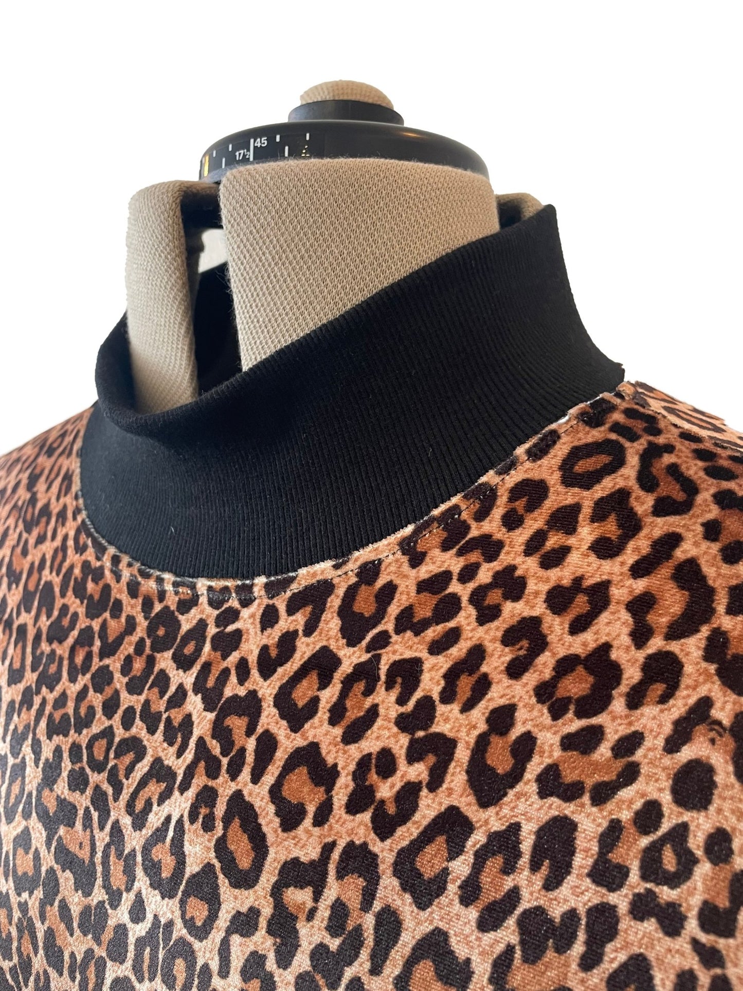 Anyoto Leopard print Sweater - BISHIKWABO  Sweater BISHIKWABO  Anyoto Leopard print Sweater