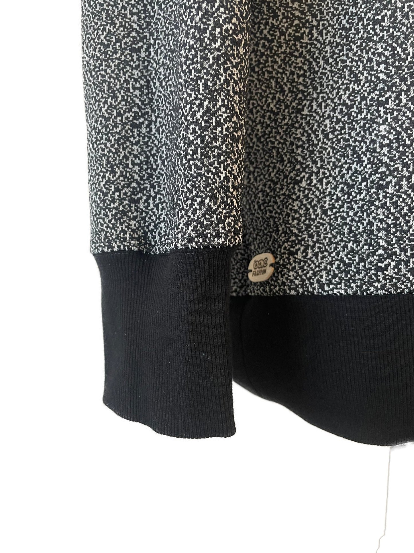 Anyoto Sweater - BISHIKWABO  Sweater BISHIKWABO  Anyoto Sweater